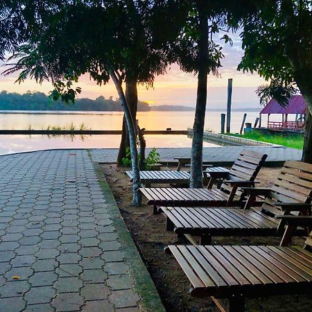 פרמריבו Overbridge River Resort מראה חיצוני תמונה